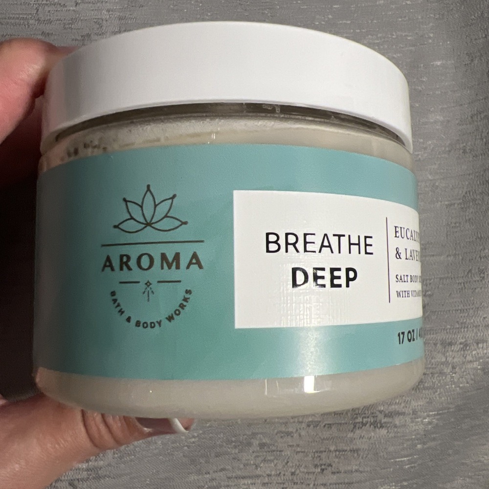 Bath And Body Works 17oz Breathe Deep Eucalyptus And Lavender Salt Body Scrub